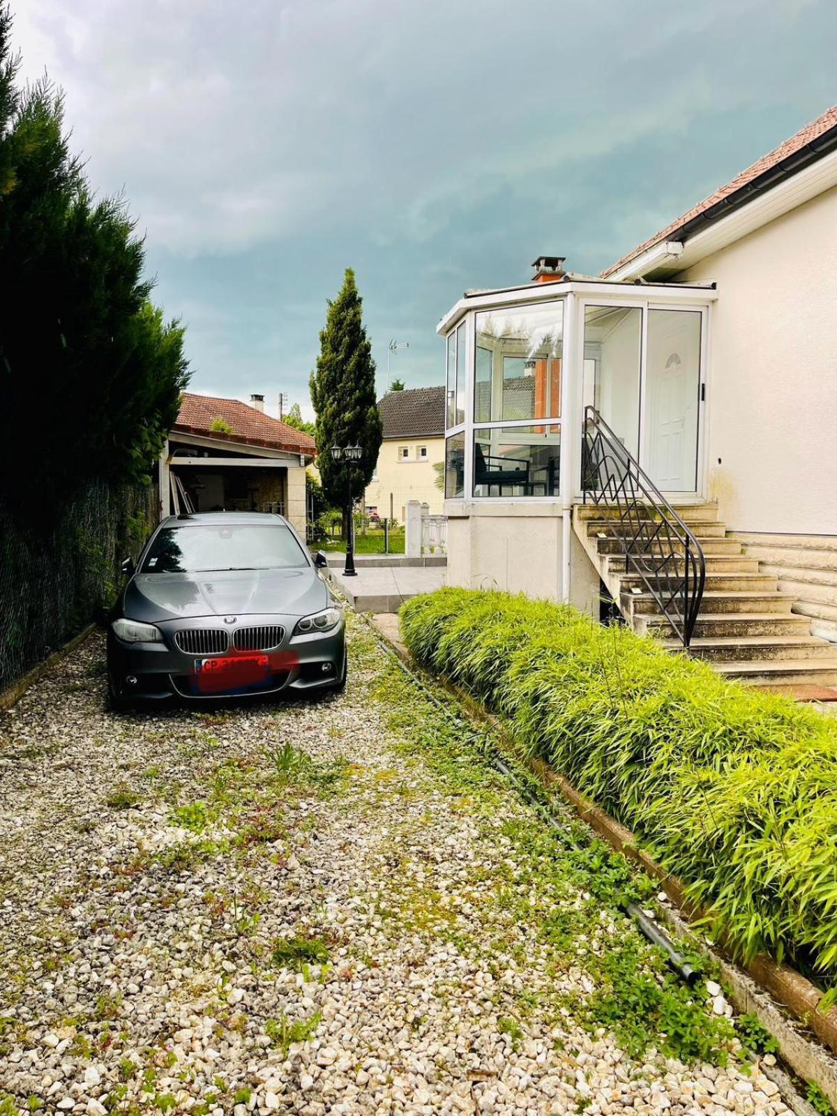 Stylish, Calm And Green Home Stay Saint-Fargeau-Ponthierry Exterior foto